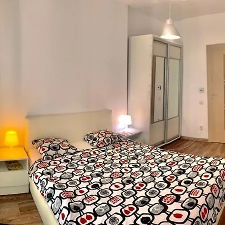 Luxury Central Platinia 3min From Untold Lägenhet